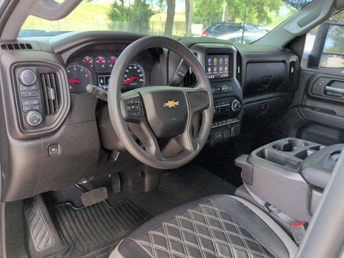 Used 2024 Chevrolet Silverado 2500 Custom w/ Custom Value Package AWD/4WD image 10