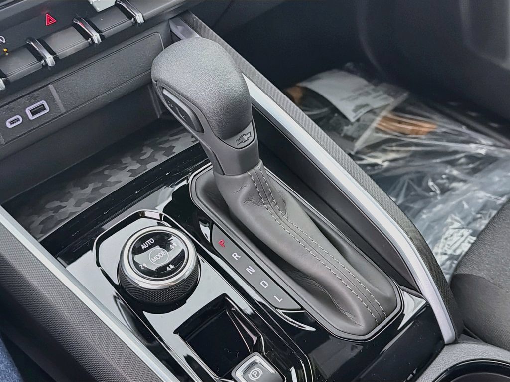 New 2026 Chevrolet Colorado Trail Boss AWD/4WD image 13