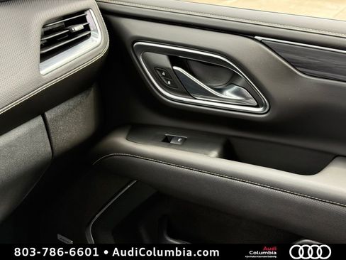 Used 2024 GMC Yukon SLT w/ SLT Premium Package AWD/4WD image 40