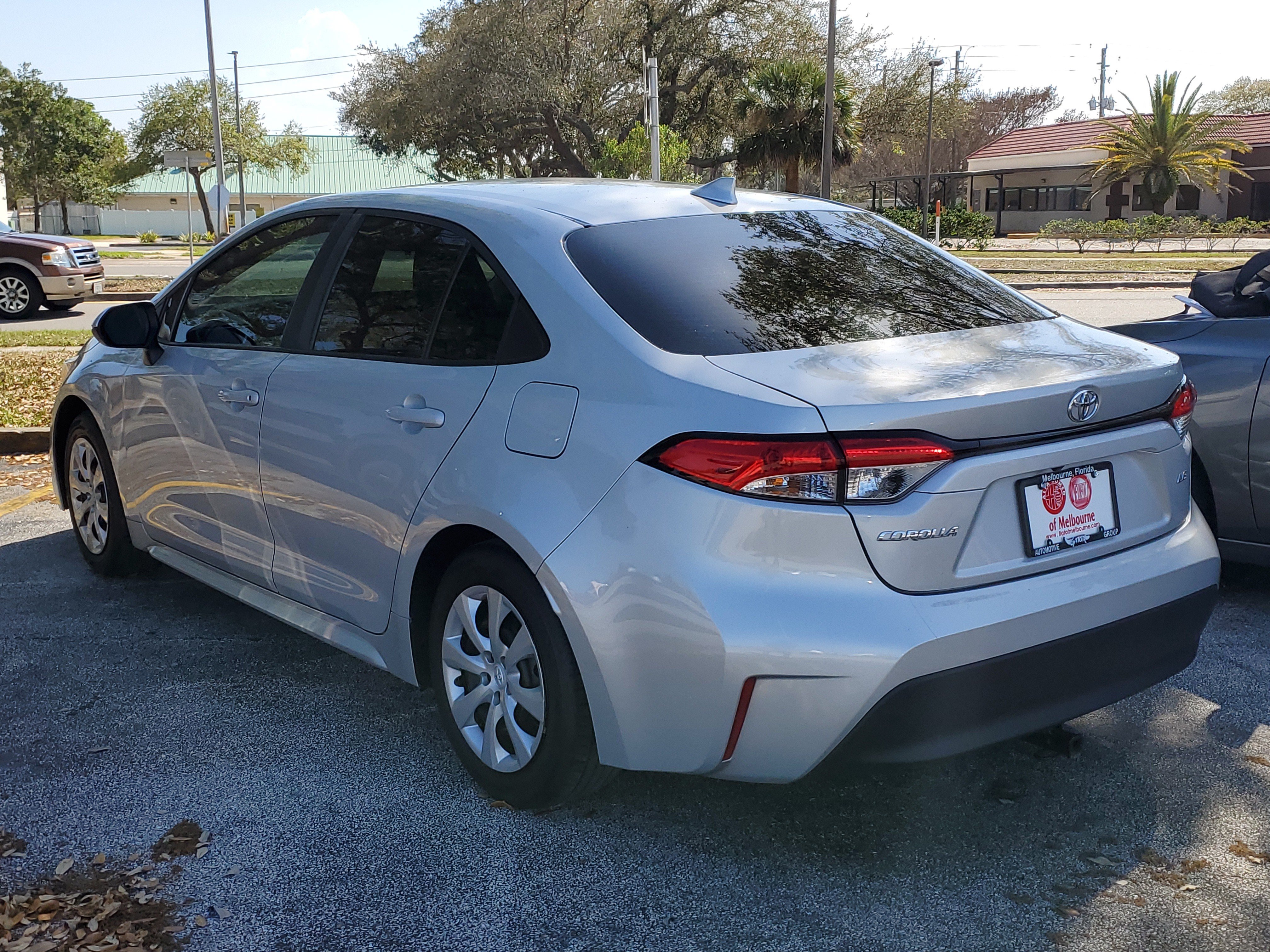 Used 2024 Toyota Corolla LE FWD image 3