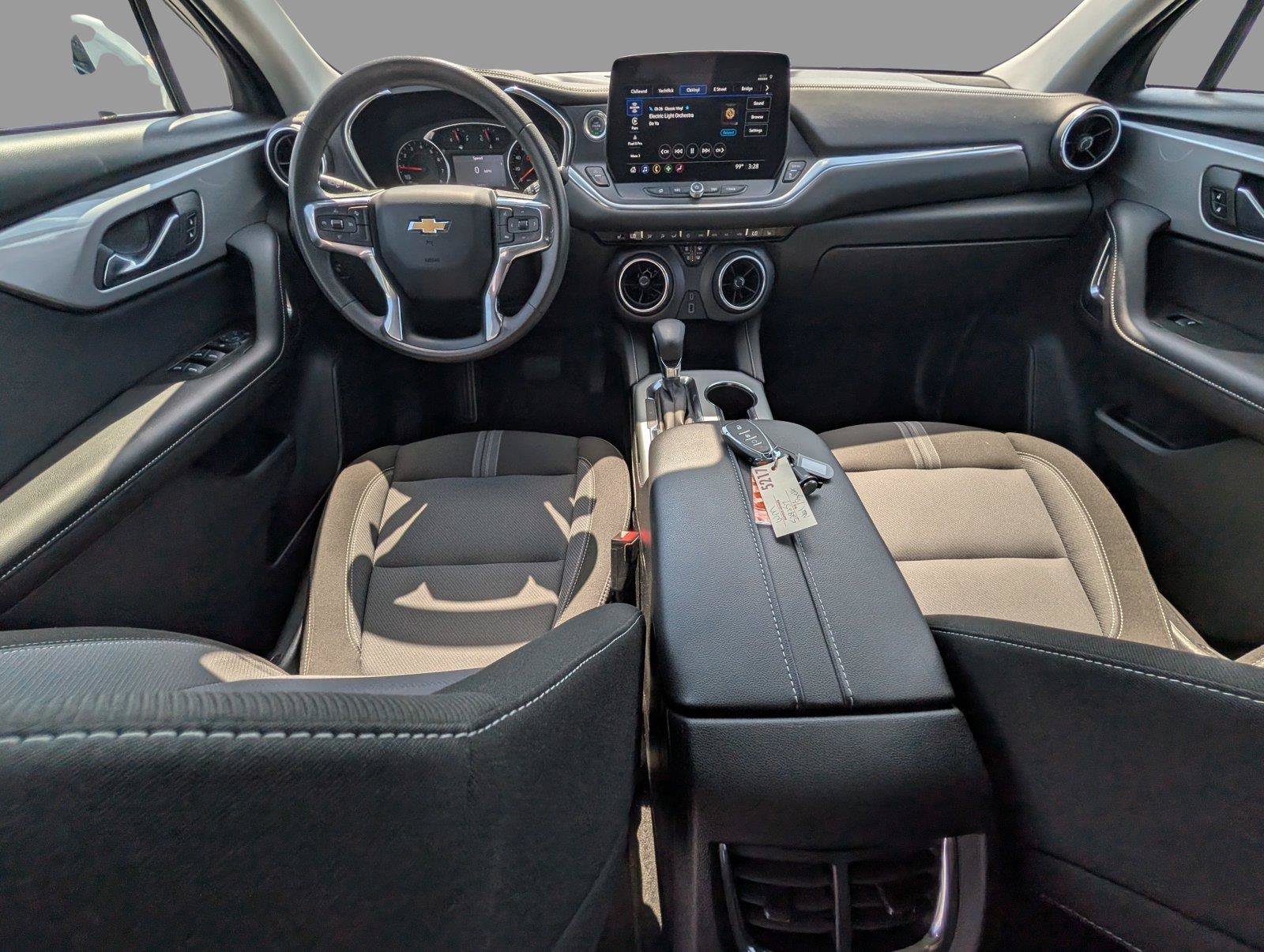 Certified 2025 Chevrolet Blazer LT FWD image 29