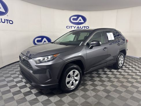 Used 2021 Toyota RAV4 LE FWD image 7