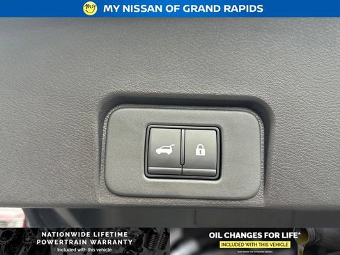 New 2026 Nissan Rogue SV w/ Cold Weather Package AWD/4WD image 24