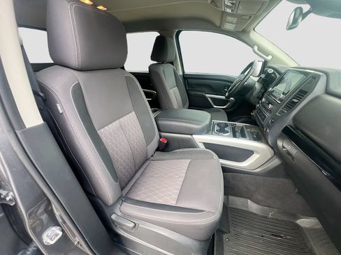 Used 2024 Nissan Titan SV w/ SV Convenience Package AWD/4WD image 27