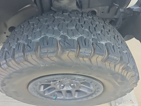 Used 2022 Jeep Wrangler Unlimited Rubicon w/ Xtreme Recon 35" Tire Package AWD/4WD image 14