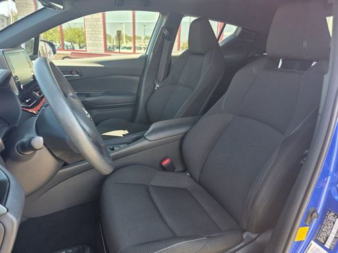 Used 2019 Toyota C-HR LE image 10