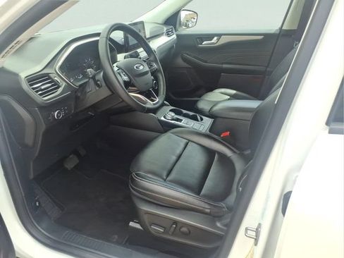 Certified 2022 Ford Escape SEL AWD/4WD image 12