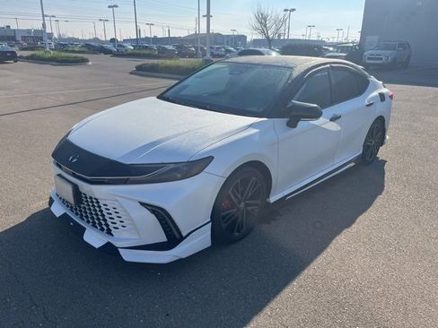 Used 2025 Toyota Camry XSE image 1