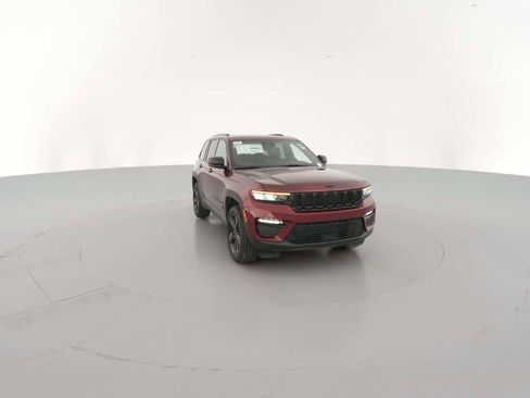 New 2025 Jeep Grand Cherokee Limited w/ Black Appearance Package image 17