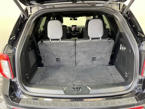 Used 2023 Ford Explorer ST w/ Equipment Group 401A image 5