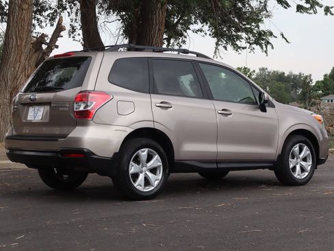 Used 2015 Subaru Forester 2.5i Premium w/ All-Weather Package AWD/4WD image 5