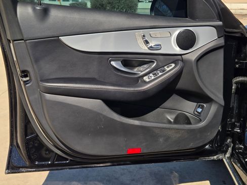 Used 2018 Mercedes-Benz C 300 4MATIC Sedan image 11