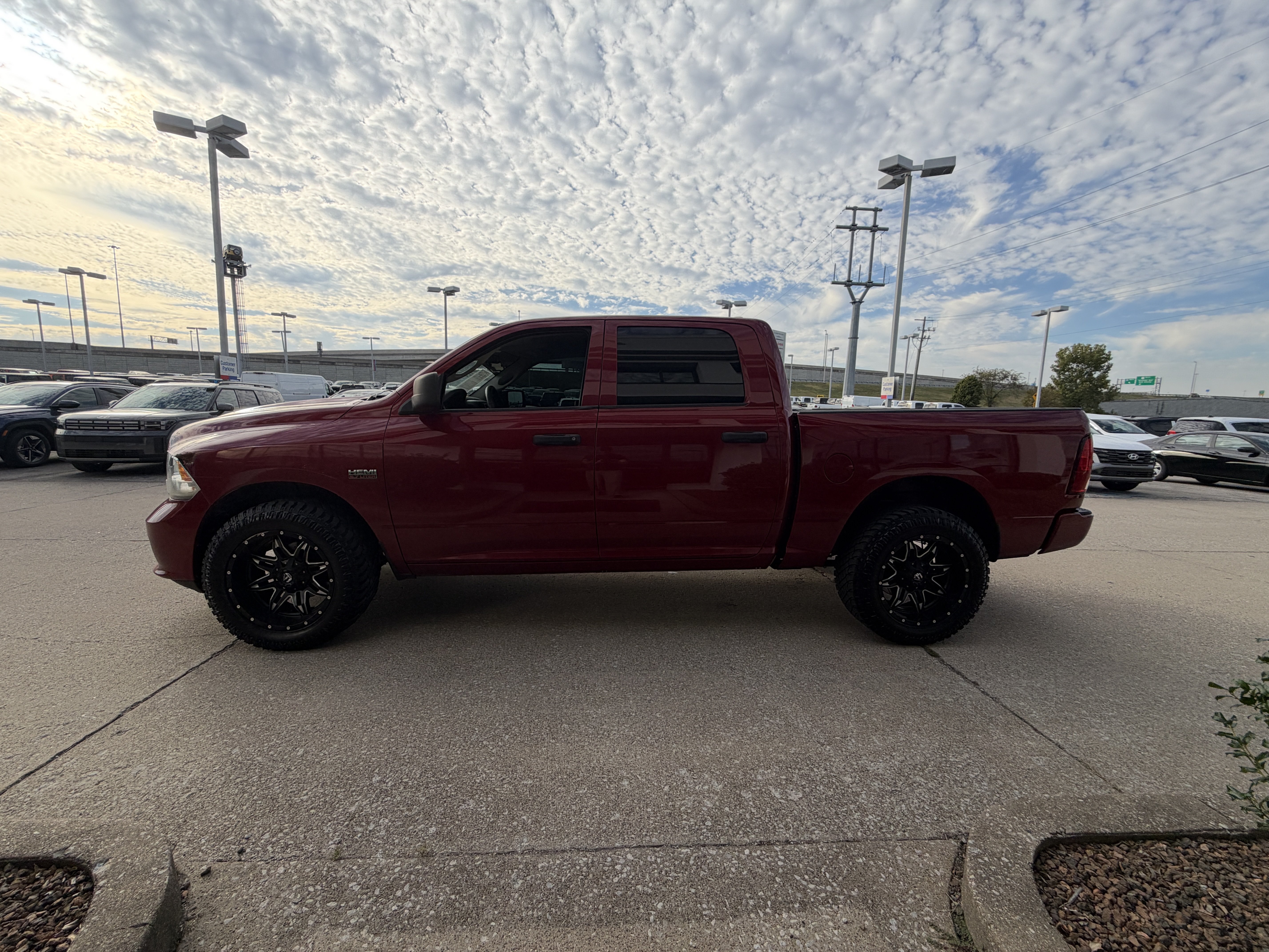 Used 2014 RAM 1500 Express AWD/4WD image 12
