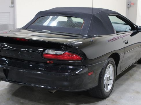 Used 1995 Chevrolet Camaro Z28 RWD image 33