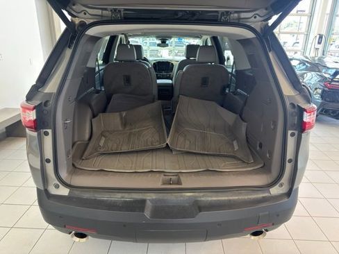 Used 2019 Chevrolet Traverse LT w/ LT Premium Package AWD/4WD image 42