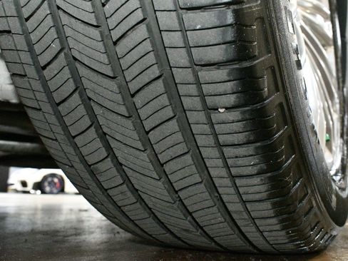 Used 2020 Ford Explorer Limited w/ Class III Trailer Tow Package image 71