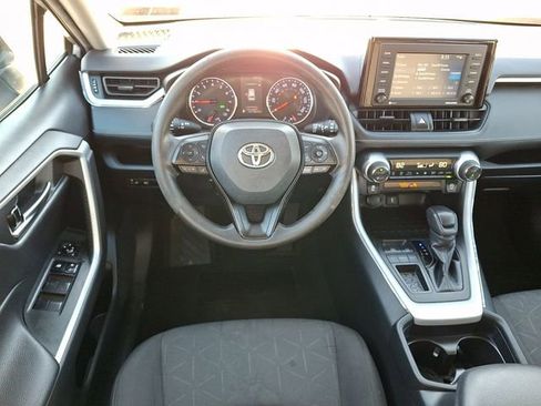 Used 2021 Toyota RAV4 XLE image 12