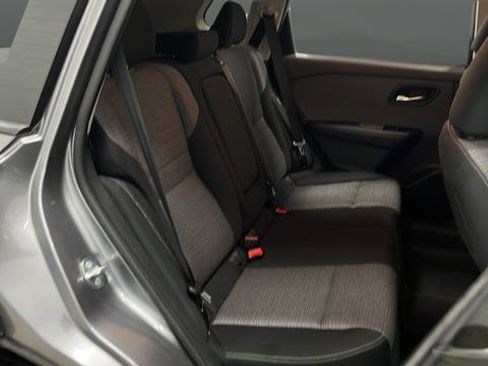 Used 2021 Nissan Rogue SV image 9