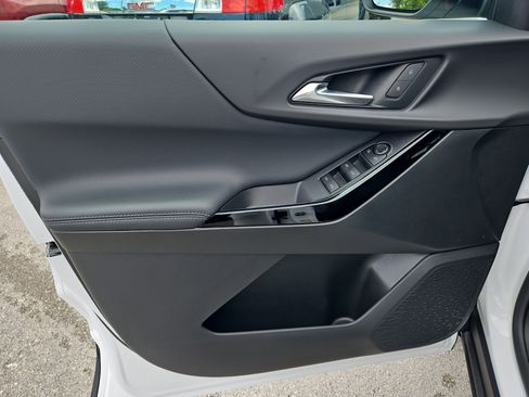 Used 2025 Chevrolet Equinox LT image 13