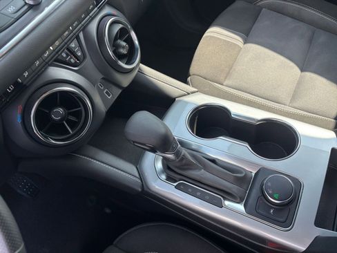 Used 2025 Chevrolet Blazer LT image 42