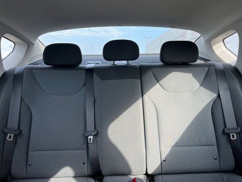 Used 2025 Kia K4 LXS image 38