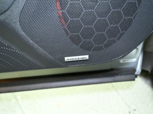 Certified 2025 Subaru Forester Limited image 28