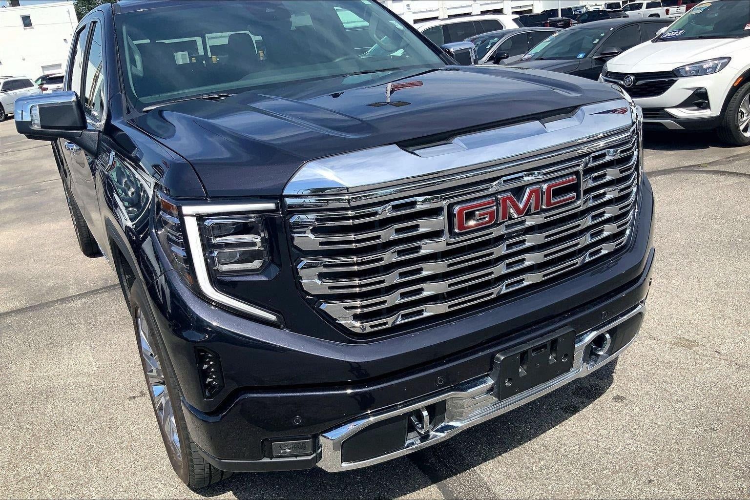 Used 2025 GMC Sierra 1500 Denali w/ Denali Reserve Package AWD/4WD image 27
