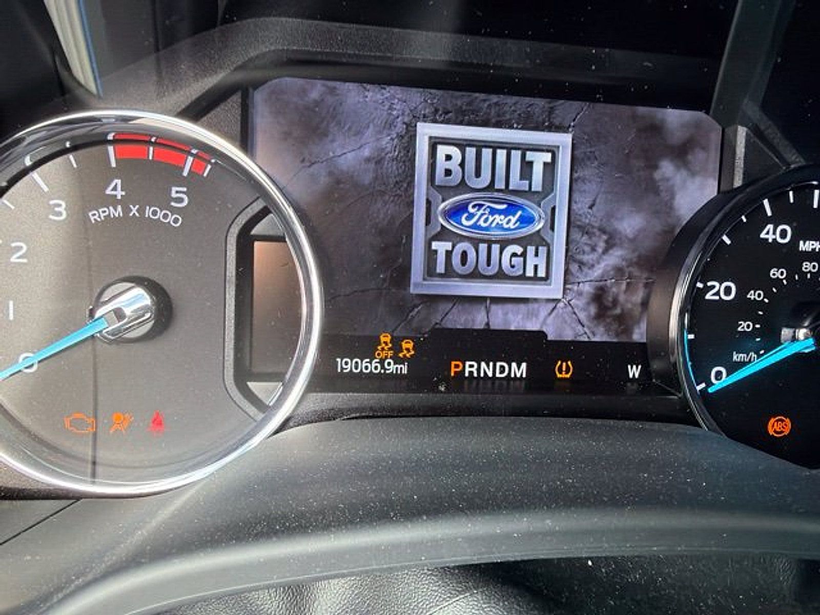 Used 2022 Ford F350 Lariat w/ Tremor Off-Road Package AWD/4WD image 4