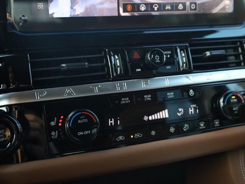 New 2026 Nissan Pathfinder Platinum AWD/4WD image 12