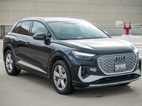 Used 2024 Audi Q4 e-tron Premium Plus image 5