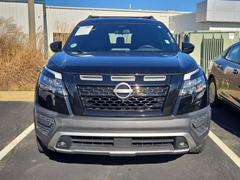 Used 2023 Nissan Pathfinder Rock Creek image 2