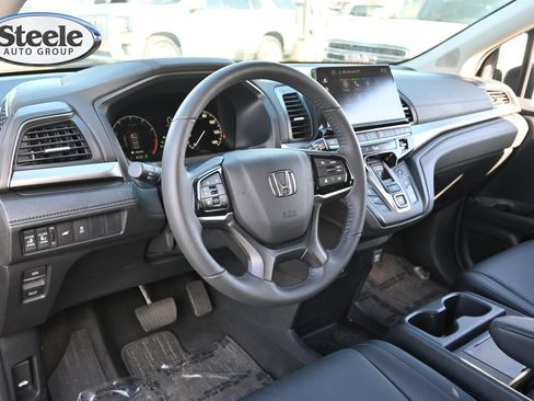 Used 2026 Honda Odyssey EX-L image 17