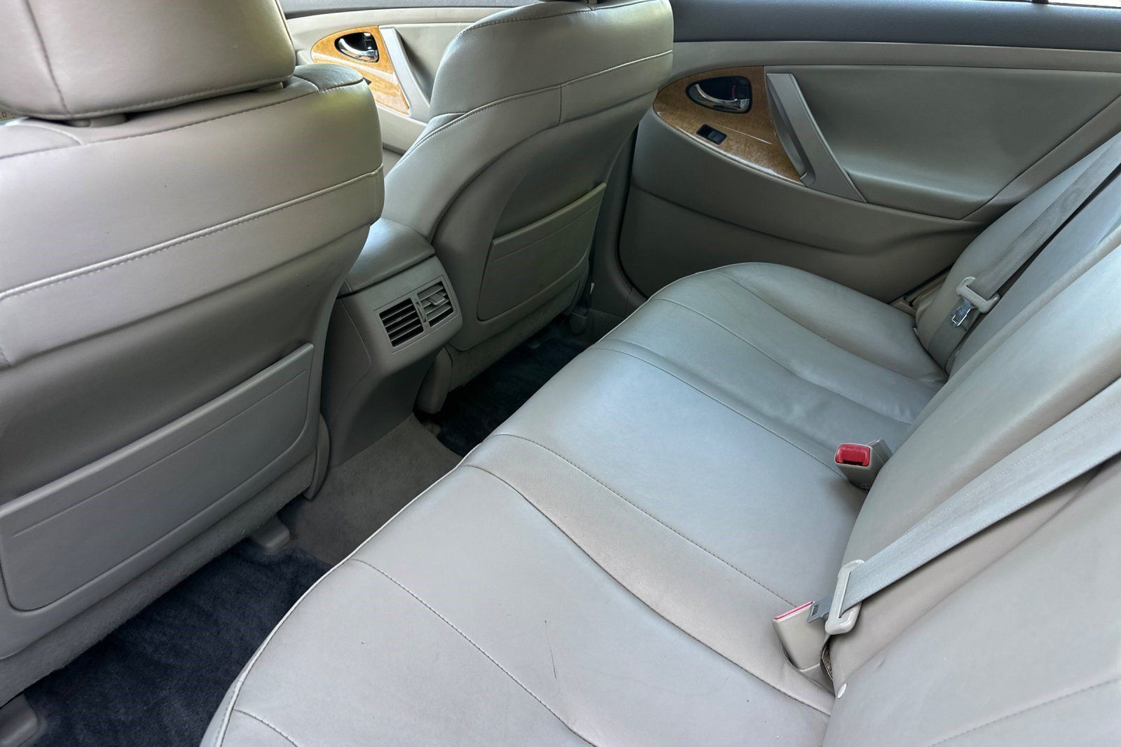 Used 2007 Toyota Camry XLE FWD image 23