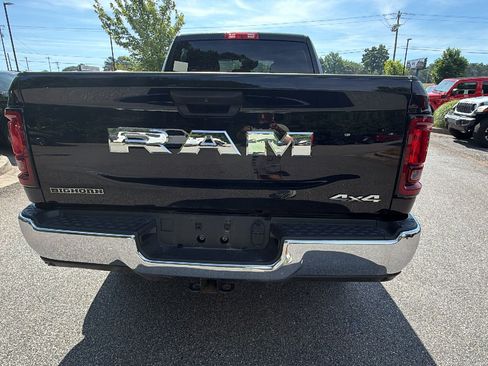 Used 2025 RAM 2500 Big Horn AWD/4WD image 9