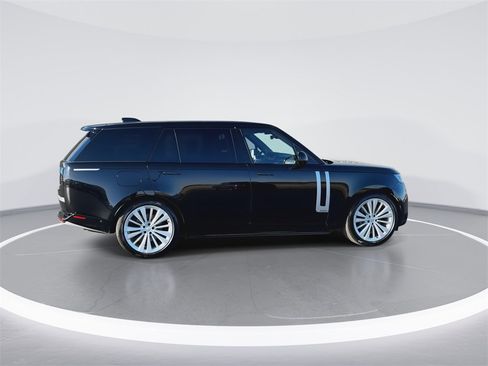 Used 2025 Land Rover Range Rover Long Wheelbase Autobiography image 8