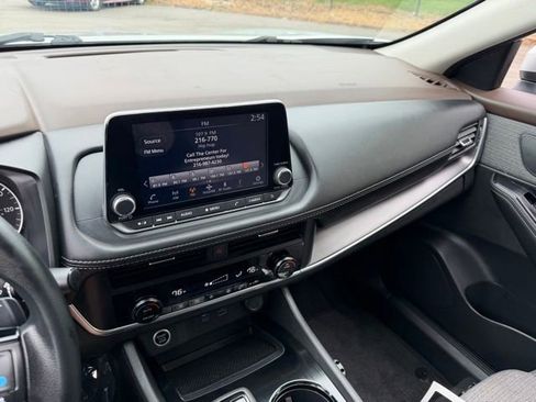 Used 2023 Nissan Rogue SV AWD/4WD image 15