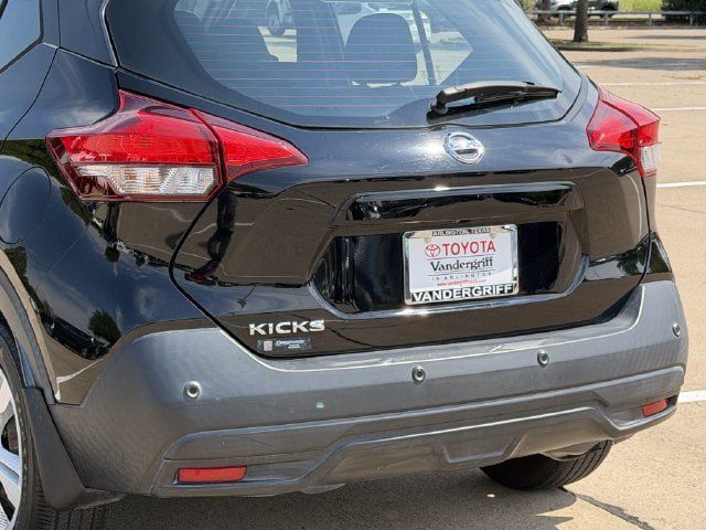 Used 2020 Nissan Kicks S FWD image 6