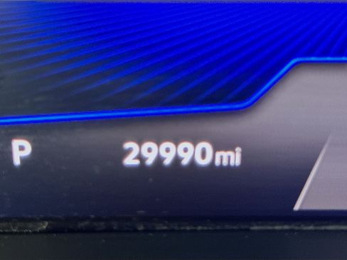 Used 2024 Volkswagen Tiguan Wolfsburg Edition image 18