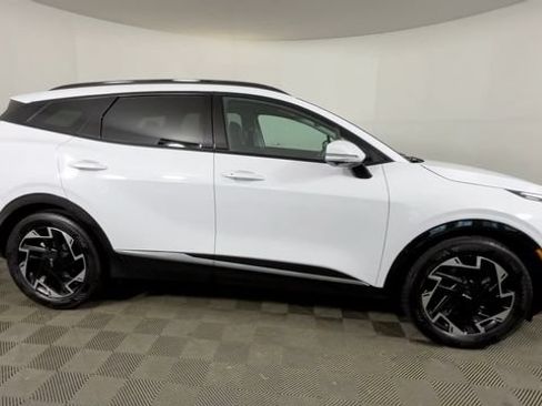 Used 2023 Kia Sportage SX FWD image 3