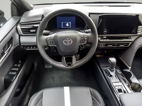 Used 2026 Toyota Camry SE FWD image 12