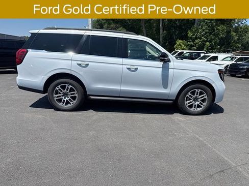 Used 2025 Ford Expedition Active AWD/4WD image 12