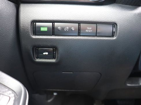 Used 2020 Nissan Sentra SV FWD image 21