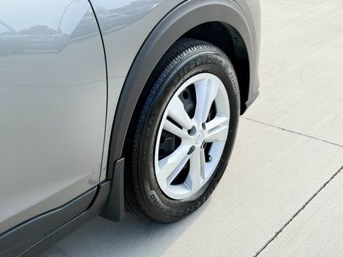 Used 2024 Nissan Kicks S image 6