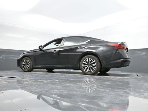 Used 2024 Nissan Altima 2.5 SV image 48