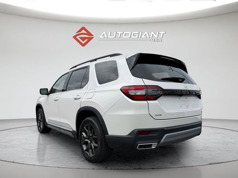 Used 2024 Honda Pilot Elite image 5