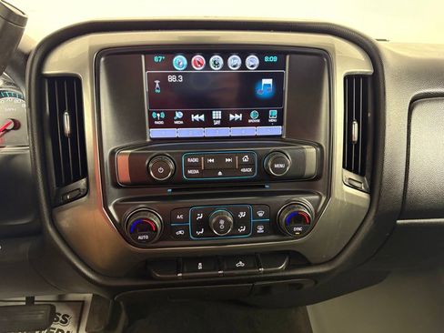 Used 2018 Chevrolet Silverado 1500 LT w/ LT Eassist Package AWD/4WD image 24