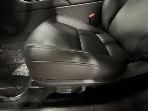 Used 2025 MAZDA MAZDA3 s image 18