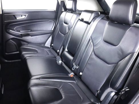 Used 2022 Ford Edge Titanium image 32
