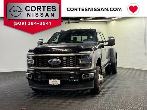 Used 2024 Ford F350 Platinum AWD/4WD image 1