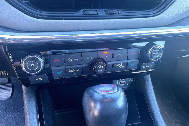 Used 2024 Jeep Compass Limited AWD/4WD image 15